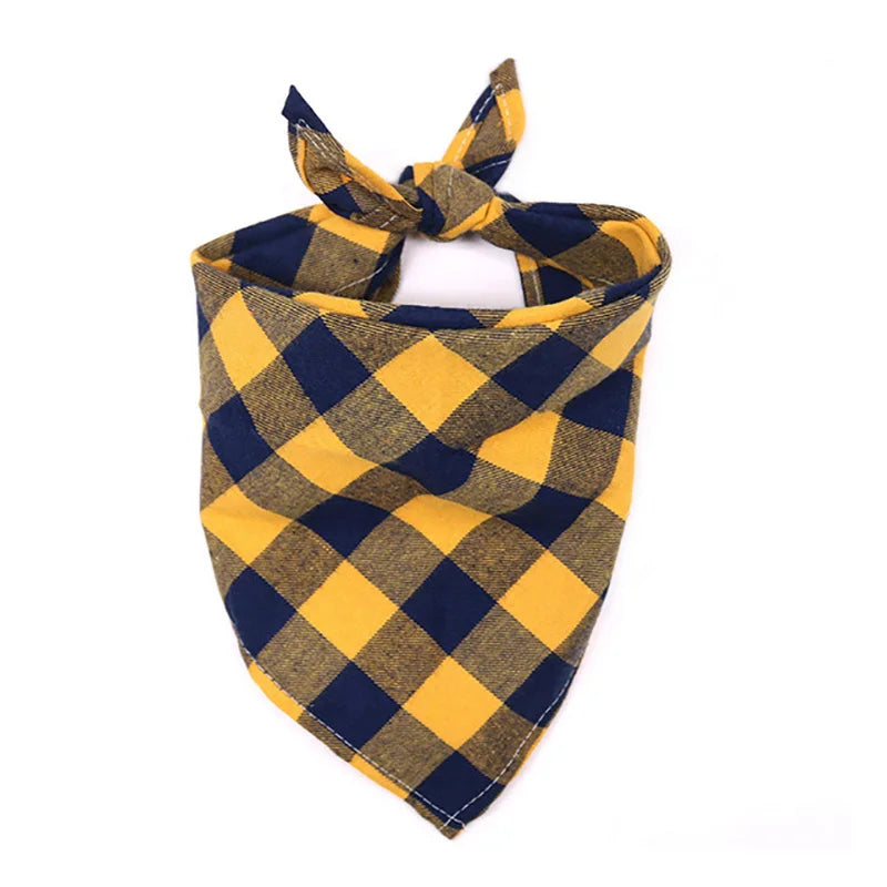 Bandana pour chien à carreau de couleur jaune et bleu foncé pour les chiens. Image produit boutiquechien