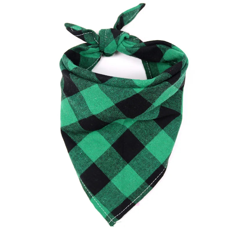 Bandana pour chien à carreau de couleur vert et noir pour les chiens. Image produit boutiquechien