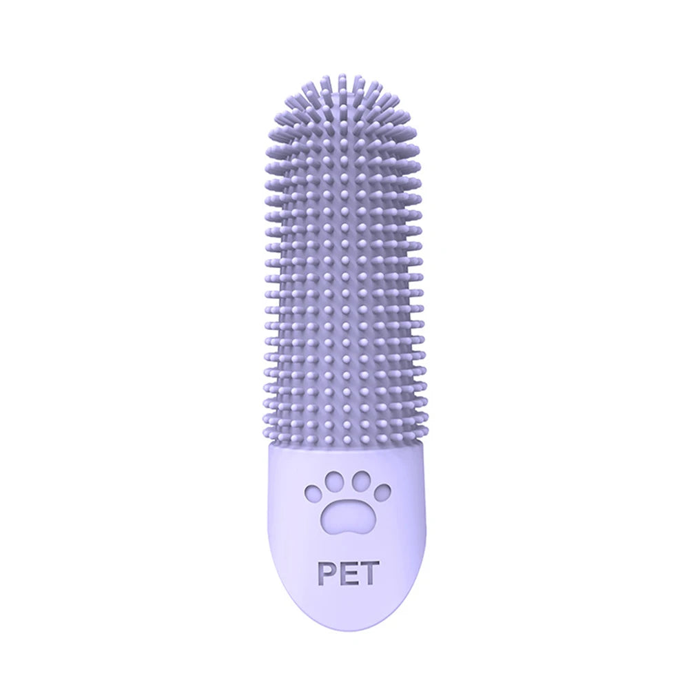 Brosse à dent pour chien 360 de couleur violette. La brosse est à mettre au bout de son doigt pour pouvoir brosser efficacement son chien. Image produit Boutiquechien