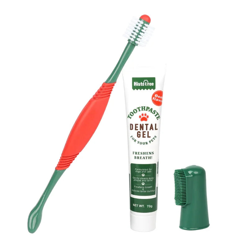 Brosse adent chien de couleur vert et rouge avec brosse a dent doigt de couleur vert. Cette brosse s'utilise avec le dentifrice bacon. Image produit Boutiquechien