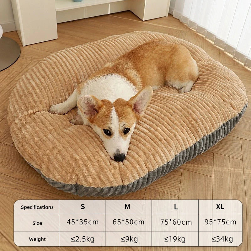 les dimensions total du panier pour chien de S à XL pour chien. Le chien est couché sur son panier les yeux ouvert sur son panier brun. Le panier est dans un salon de couleurs clair. Image produit boutiquechien