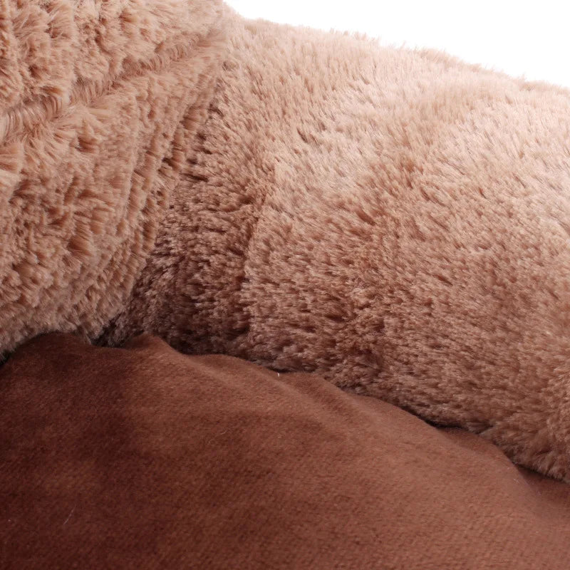 panier pour chien brun en forme de patte en fourrure brun. Image produit boutiquechien