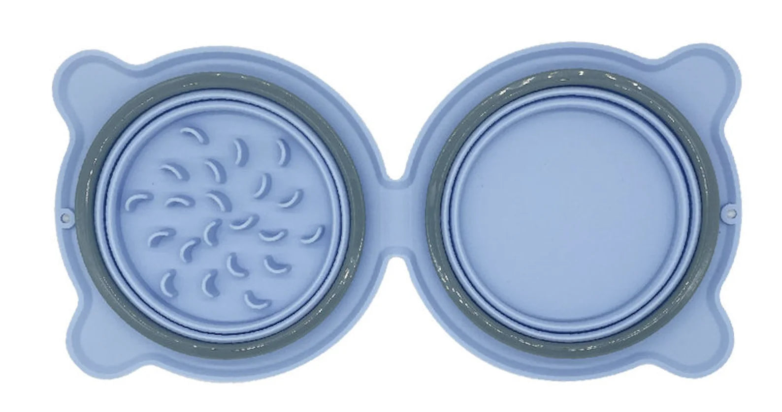 Gamelle pour chien pliante de couleur bleu avec deux parties dépliante. Image produit Boutiquechien