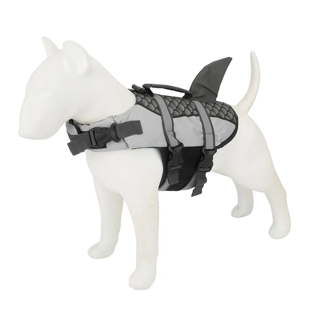 Gilet de sauvetage pour les chiens en forme de requin de couleur noir et gris. Image produit Boutiquechien
