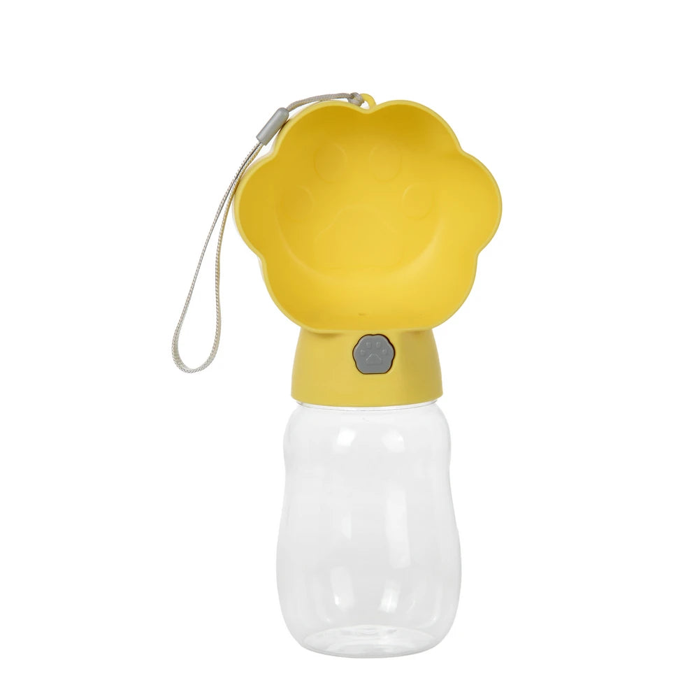 gourde pour chien de couleur jaune en forme de pattes de petites tailles