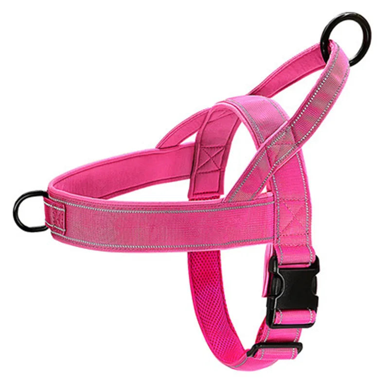 Harnais anti traction agissant sur poitrail du chien rose
