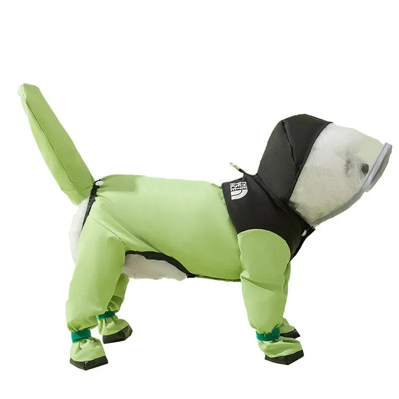Imper pour chien de couleur vert et noir en intégral. Le chien porte l'imper de la queue aux pattes. Image produit Boutiquechien