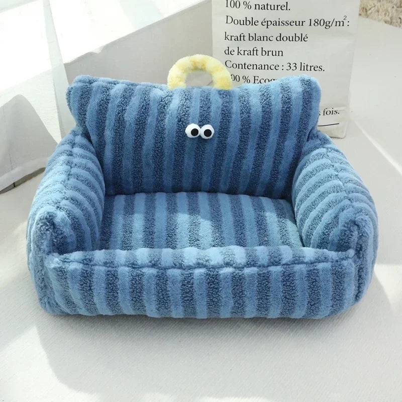 Panier chien rigolo de couleur bleu style velours. Le panier est parfait pour les petits chiens. Image produit Boutiquechien