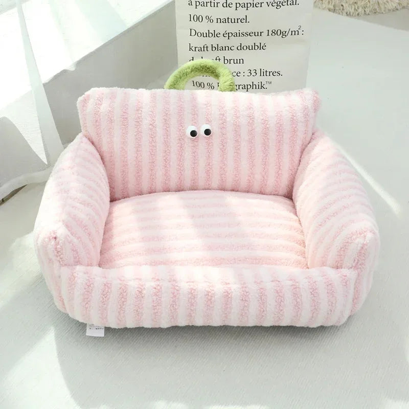 Panier chien rigolo de couleur rose et blanc style velours. Le panier est parfait pour les petits chiens. Image produit Boutiquechien