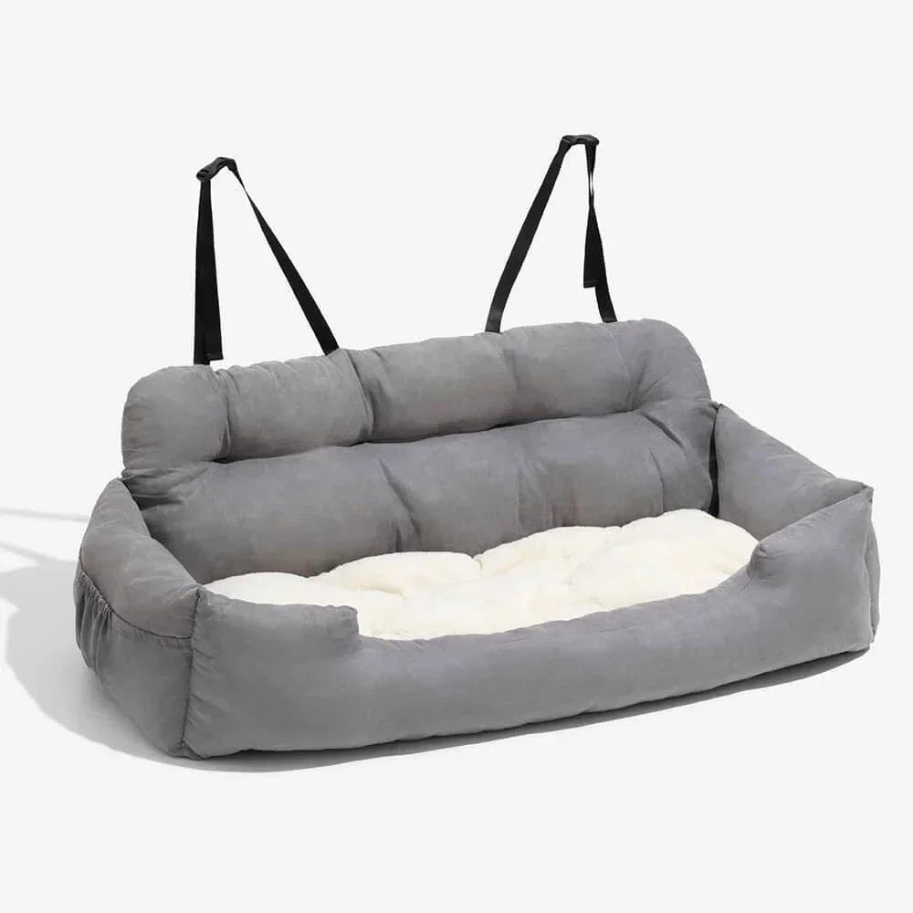 Panier de transport pour chien de couleur gris pour transport son chien confortablement avec ses coussins moelleux et ses trois laisses de sécurité. Image produit Boutiquechien