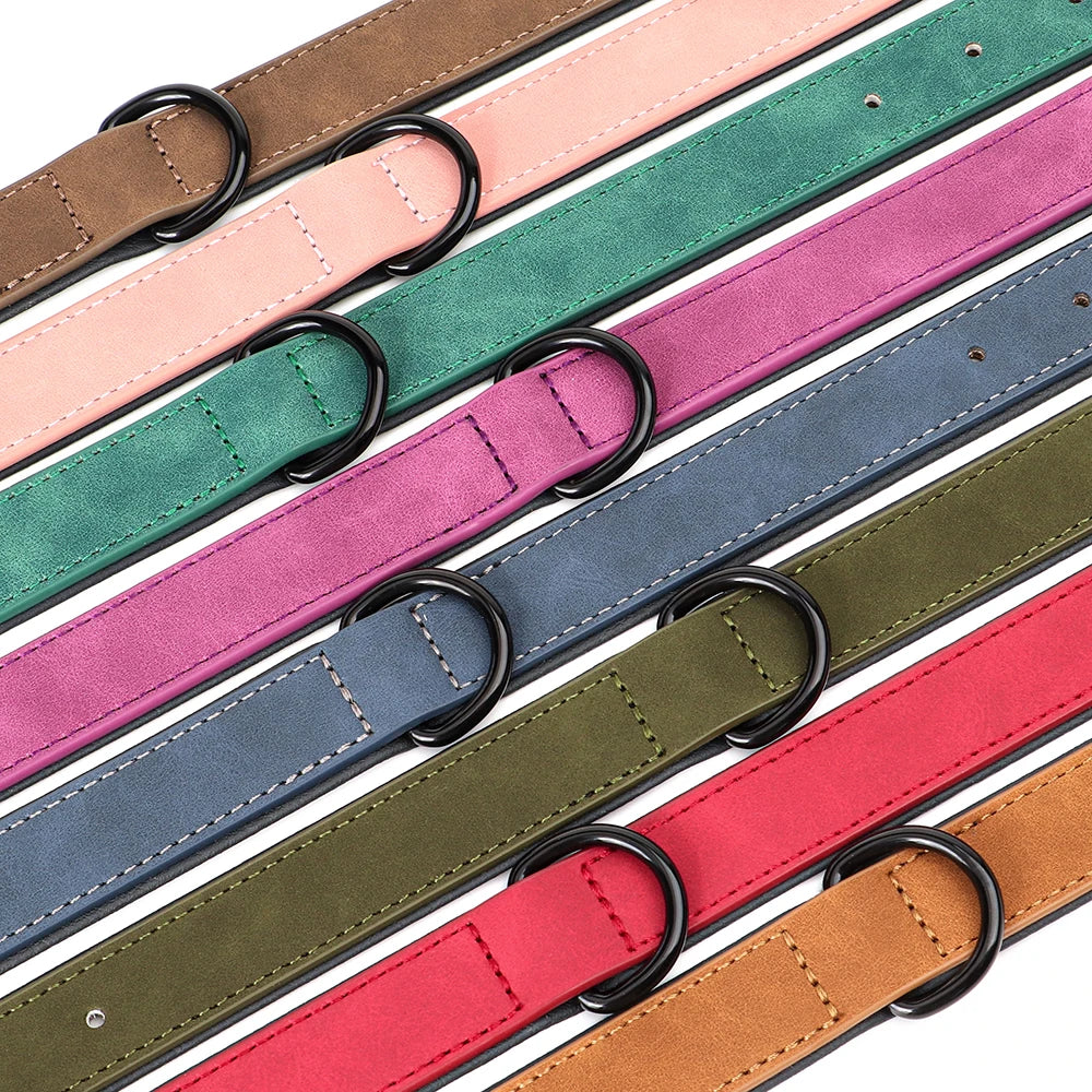 collier pour chien style cuir de couleur, brun, beige, vert, rose, bleu, kaki, rouge et orange. Image produit Boutiquechien