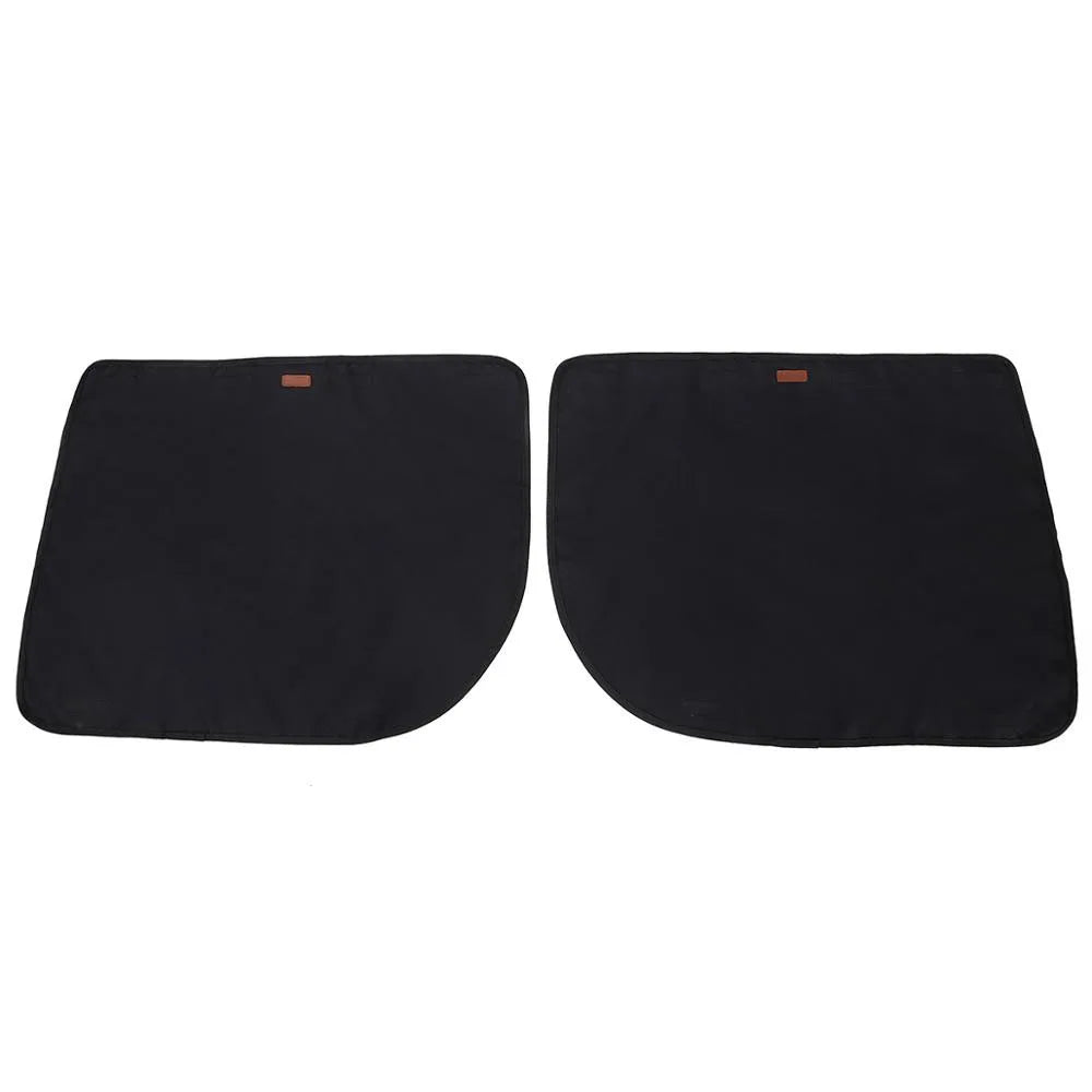Protection de panneau de porte pour chien de couleur noir. Pratique pour protéger les portes ed voiture contre les griffes de votre chien. Image produit Boutiquechien