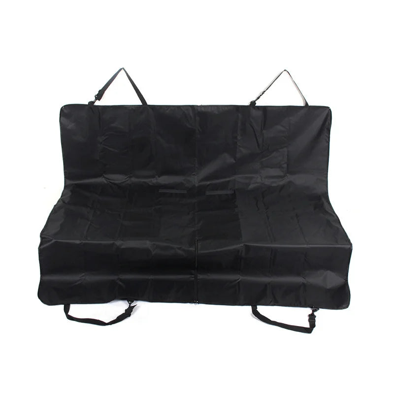 Protection de siege pour chien posé dans un fond blanc avec des attaches. Image produit Boutiquechien