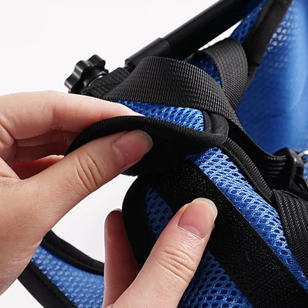Scratch de couleur noir pour chien sur la chariot de couleur bleu. Image produit Boutiquechien
