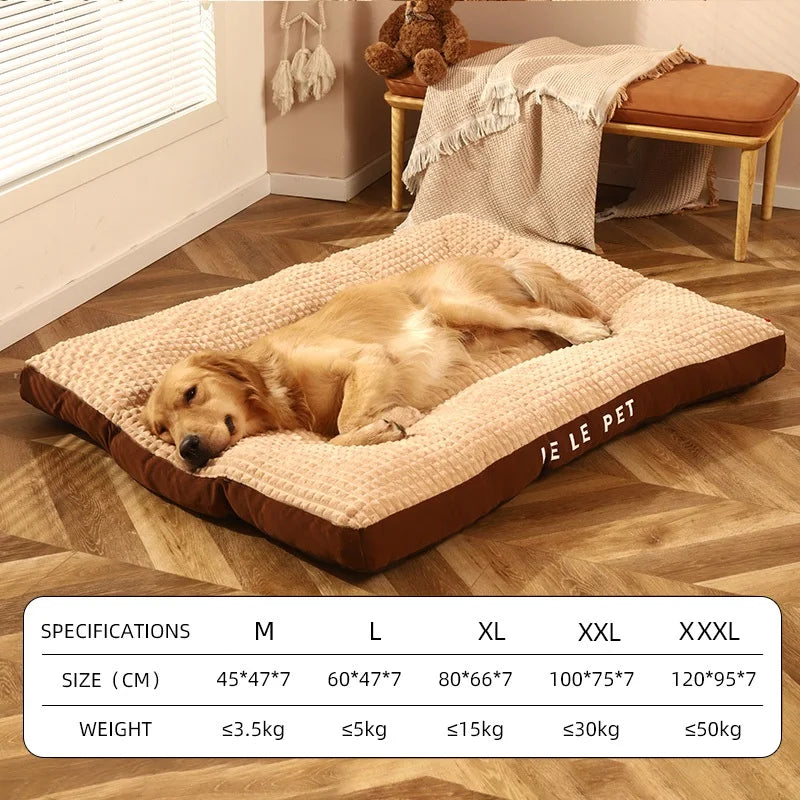 Tapis chien de couleur brun pour les grands chiens. Le tapis chien est doux et moelleux avec un tableau complet des tailles de M à XXXL. Image produit Boutiquechien