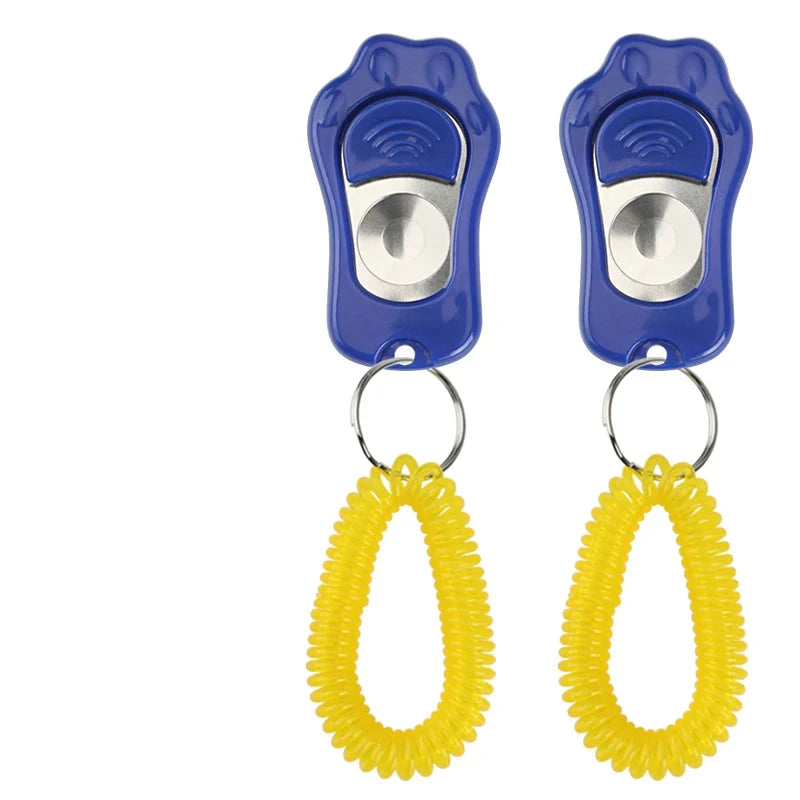 Clicker pour chien bleu foncé avec maintien jaune pour les chiens. Image produit Boutiquechien