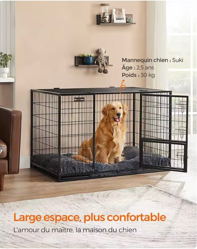 chien dans une cage noir avec pour nom Suki. Image produit Boutiquechien