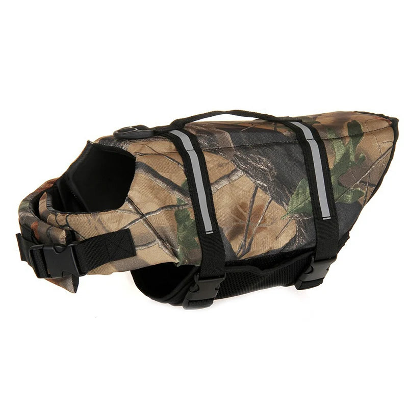 harnais de sauvetage pour chien camouflage. Sur un harnais il y a une poignée de couleur noir avec des sangles noir. Image produit Boutiquechien