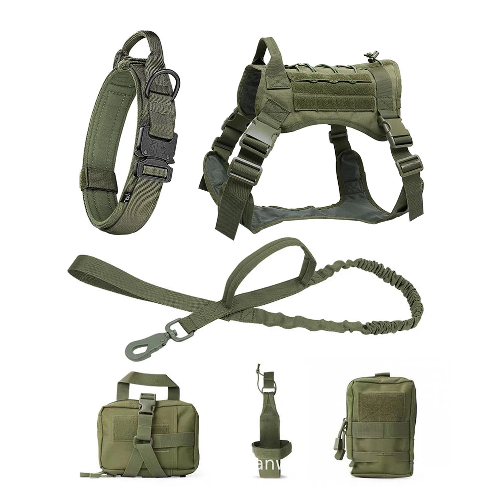 Harnais pour chien de couleur kaki tactique résistant et durable avec des accessoires. Image produit Boutiquechien