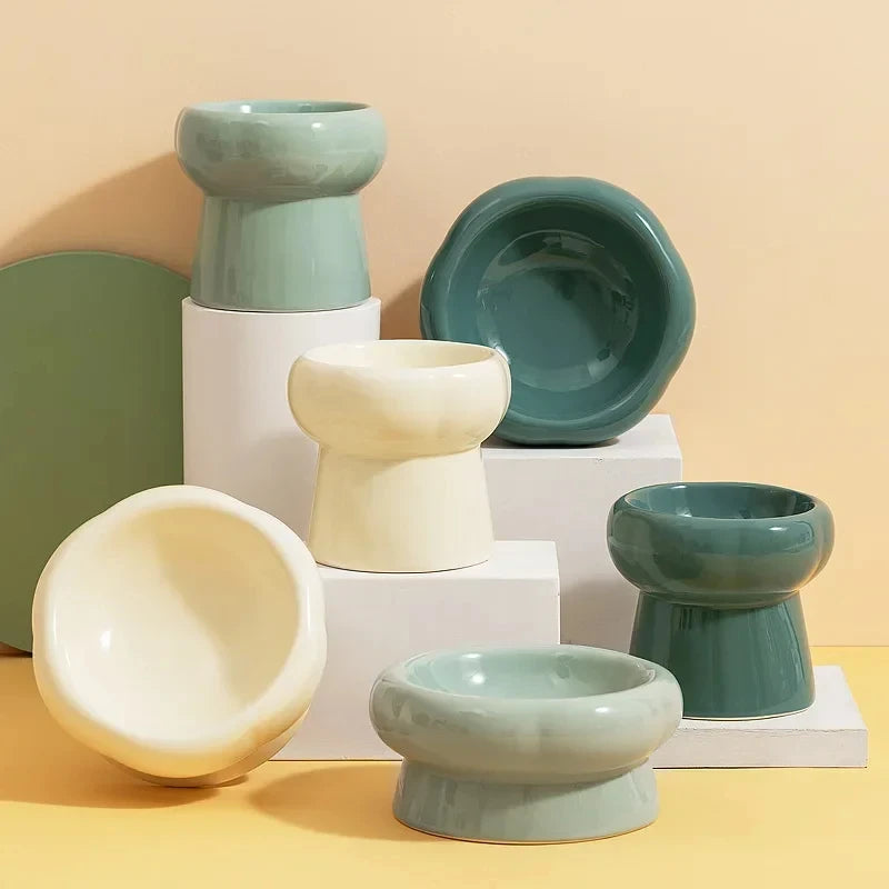 lot de gamelle en céramique de couleur blanc et vert posé en évidence. Image produit Boutiquechien