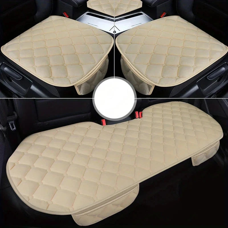 Lot de tapis de protection pour chien de couleur blanc pour protéger les sièges de voitures en toutes classe. Les tapis de protections pour chien sont anti-dérapants et compatible avec tous les sièges. Image produit Boutiquechien