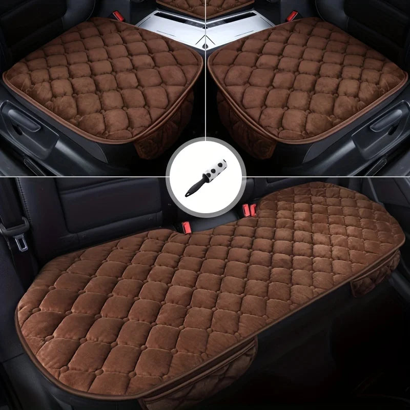 Lot de tapis de protection pour chien de couleur brun pour protéger les sièges de voitures en toutes classe. Les tapis de protections pour chien sont anti-dérapants et compatible avec tous les sièges. Image produit Boutiquechien