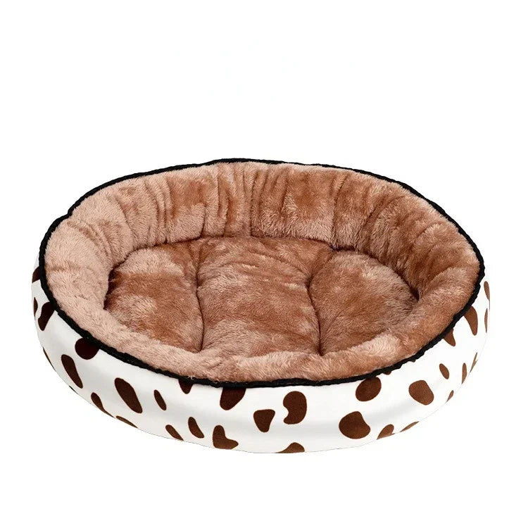 panier pour chien moelleux réversible avec des tâches noir et blanc pour chien. Panier doux xl pour boutiquechien