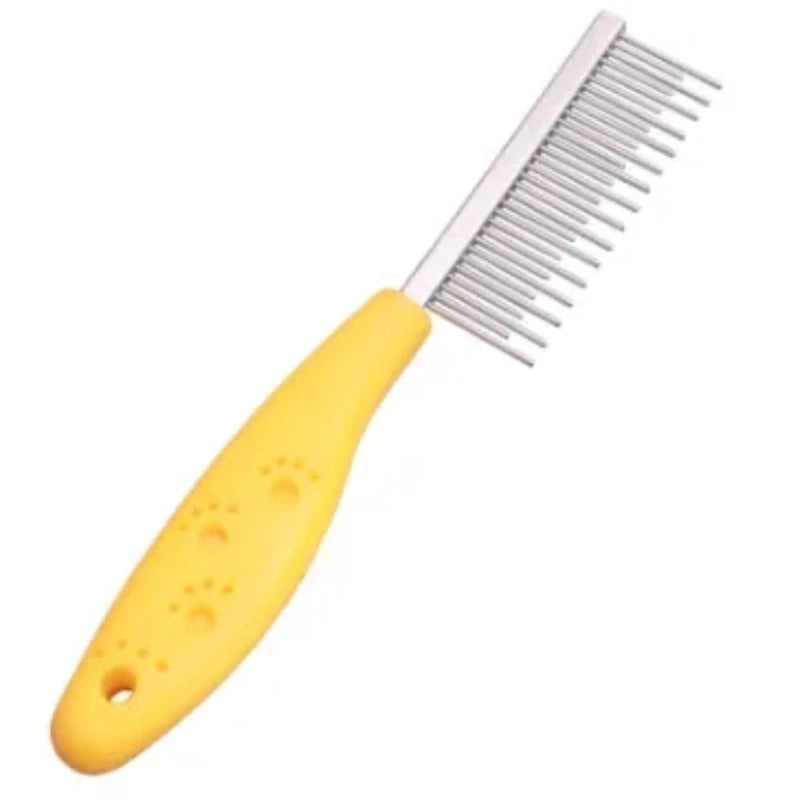Peigne pour chien de couleur jaune parfait pour brosser son chien. Image produit Boutiquechien