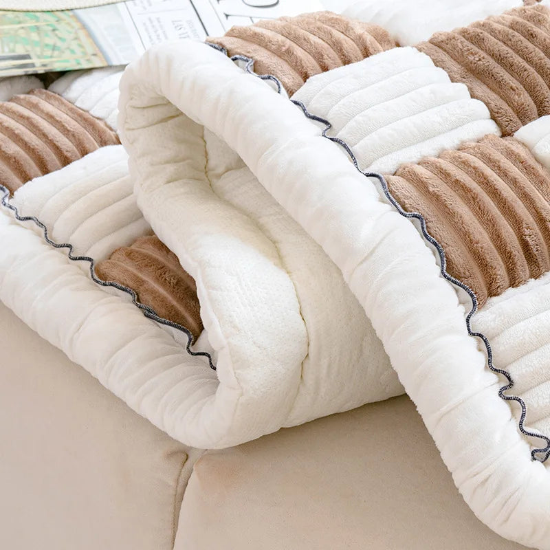 Protection de canapé pour chien doux et moelleux de couleur brun et blanc. Image produit Boutiquechien