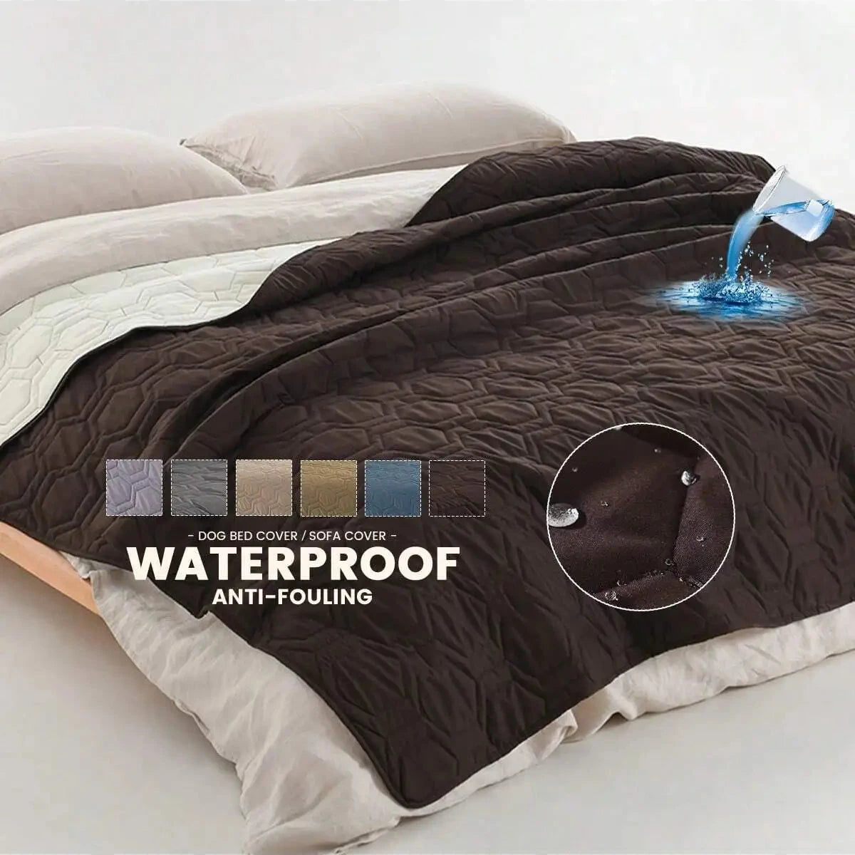 tapis de protection pour lit de couleur marron posé sur un lit blanc. Le produit est waterproof. Image produit Boutiquechien