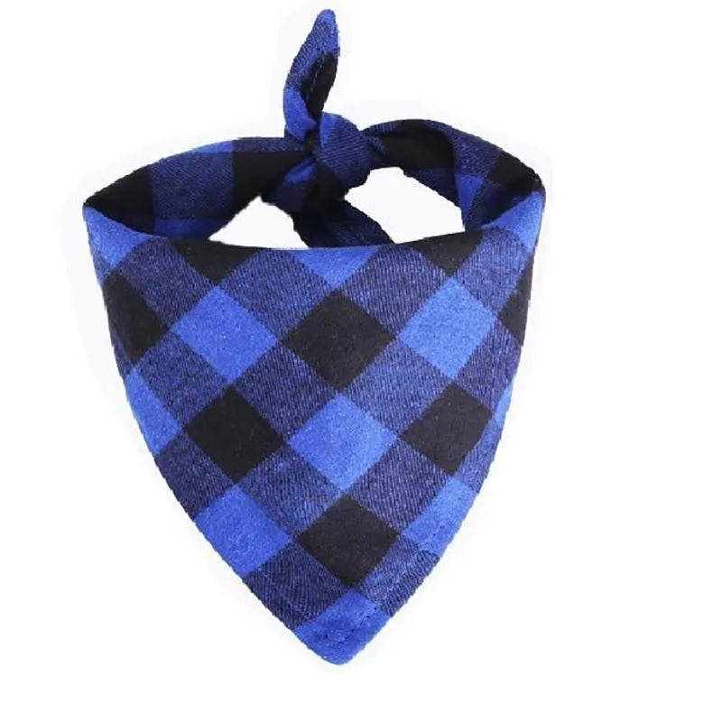 Bandana pour chien à carreau de couleur bleu et noir pour les chiens. Image produit boutiquechien