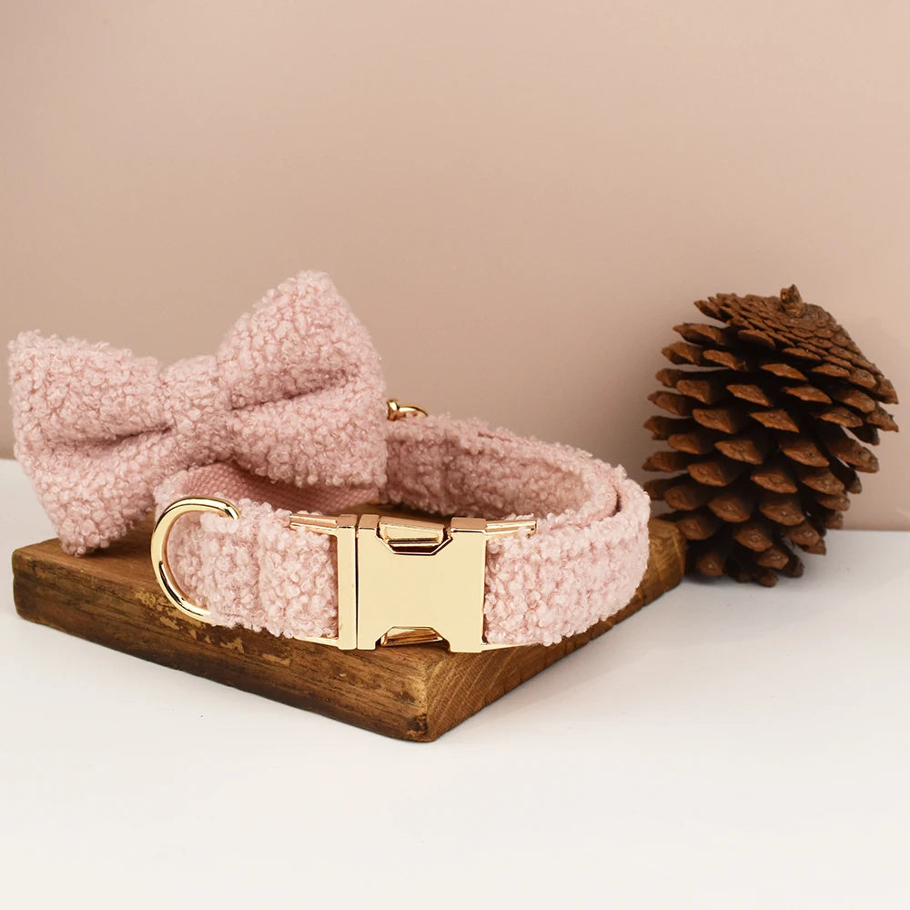 Beau collier chien papillon rose