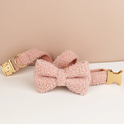 Beau collier chien rose papillon