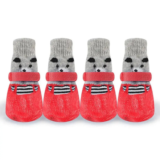Chaussette botte pour chien de couleur gris et rouge avec des oursons dessus. Image produit Boutiquechien