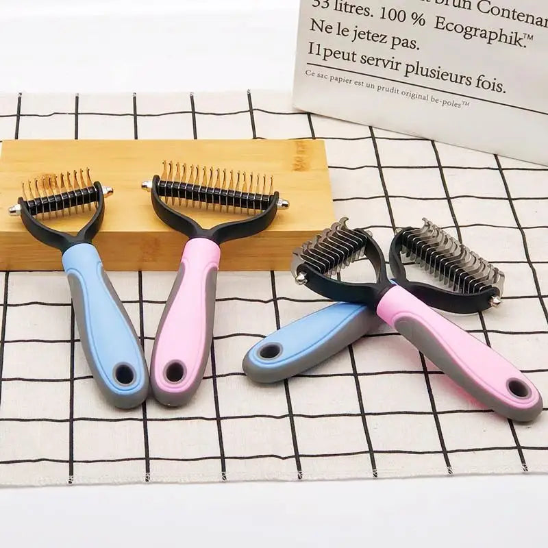Brosse debourrage chien mis en valeur  Image