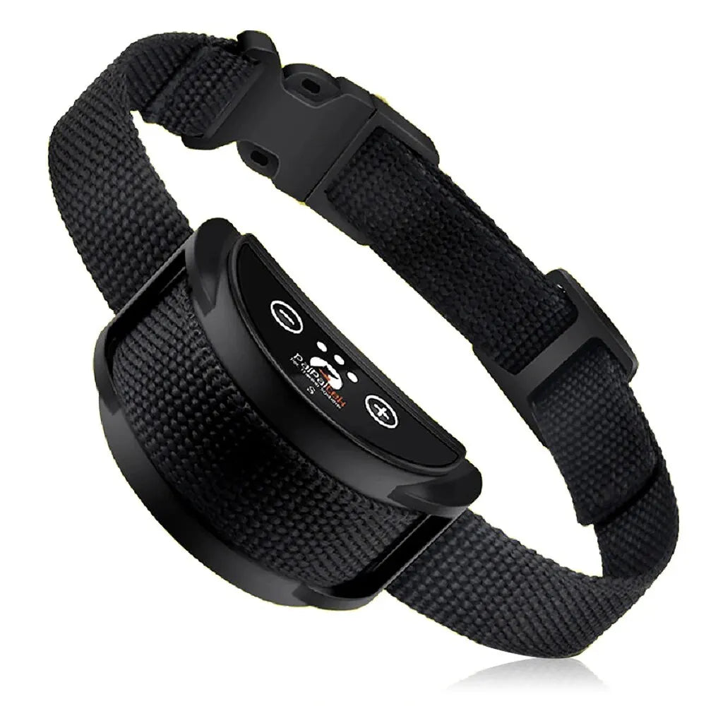 Collier anti-aboiement pour chien de couleur noir. Le collier anti aboiement est rechargeable. Image produit Boutiquechien 