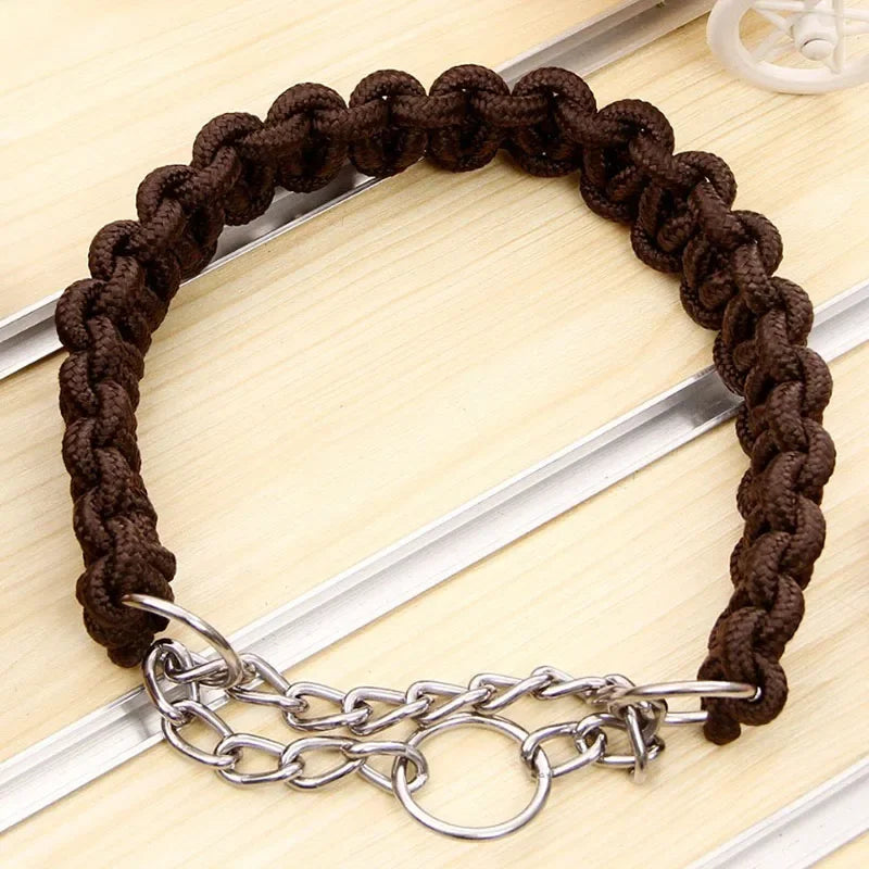 Collier chien étrangleur de couleur brun en nylon . Image produit Boutiquechien