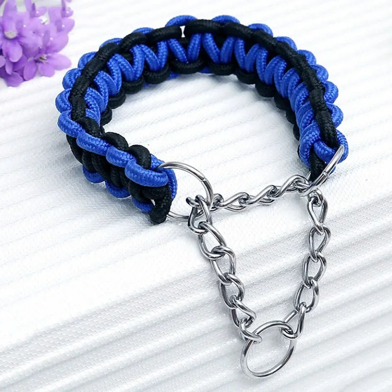 Collier chien étrangleur de couleur noir et bleu en nylon . Image produit Boutiquechien