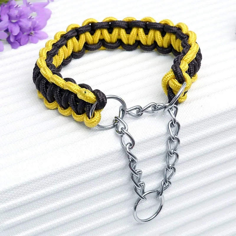 Collier chien étrangleur de couleur noir et jaune en nylon . Image produit Boutiquechien