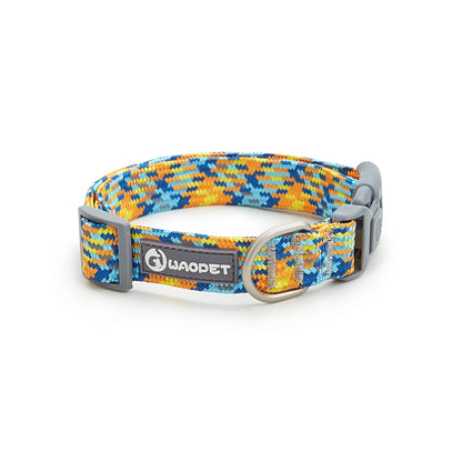 Collier chiot husky de différentes couleurs jaune et bleu