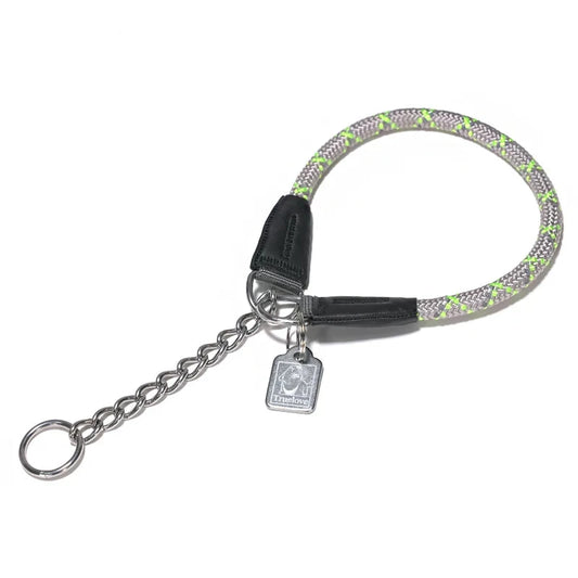 collier étrangleur chien de couleurs gris  vert. Le collier est en nylon résistant avec une chaine qui réunis les deux bouts en métal. Image produit de Boutiquechien