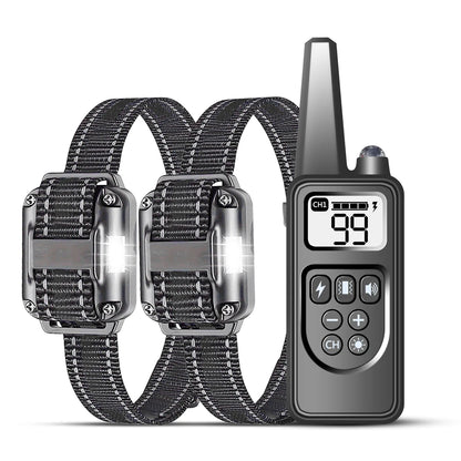 Collier chien de couleurs noir avec télécommande assortie. Les deux colliers sont pratique pour éduquer deux chiens en même temps. Image produit Boutiquechien