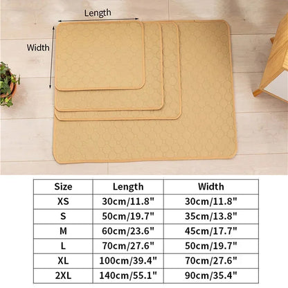 Tapis chien ultra absorbant de couleur beige parfait pour tout les chiens. Les dimensions vont de XS à XXL parfait pour les chiens. Image produit Boutiquechien