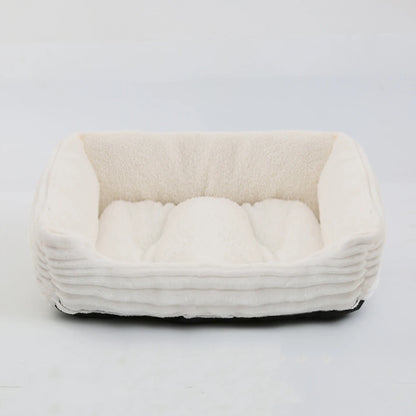 Grand panier pour chien XXL blanc rembourré pour un moelleux de qualité supérieur. Panier style velour classe pour grand chien. image produit boutiquechien