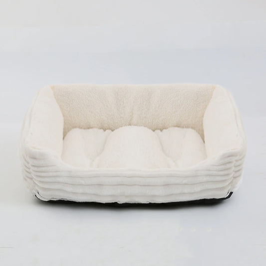 Grand panier pour chien XXL blanc rembourré pour un moelleux de qualité supérieur. Panier style velour classe pour grand chien. image produit boutiquechien