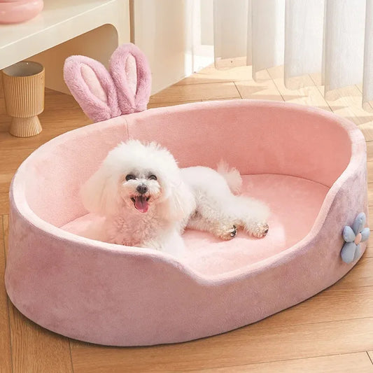 grand panier pour chien rose. Oreille de lapin et fleur accrocher au panier xl rose pour chien. Image produit boutiquechien