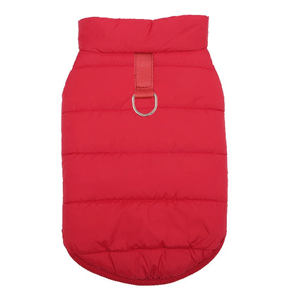 Manteau pour chihuahua de couleur rouge pour les petits chien avec sur le dos un anneau. Image produit Boutiquechien