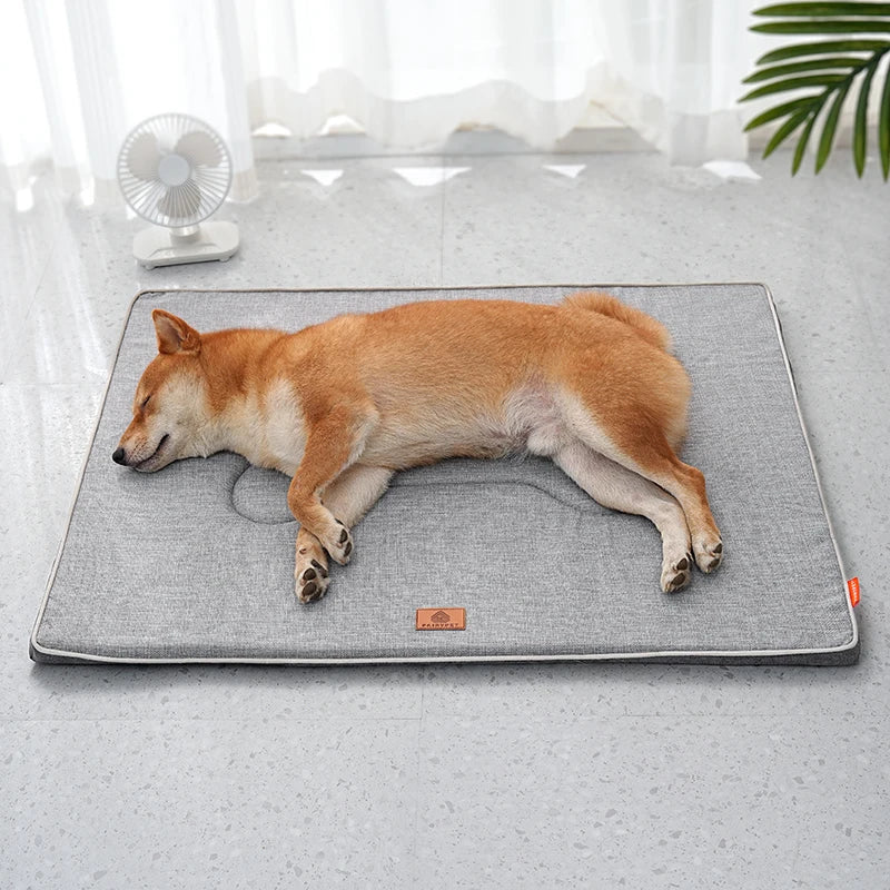 Panier anti stress chien pas cher avec un shiba couche sur le panier  Image