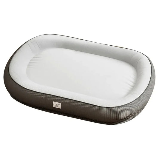 Panier pour chien xxl pour grand et gros chien. Le panier est rembourré et parfait pour l'été avec sa fraîcheur. Image produit boutique chien. Panier de couleur blanc rembourré pour grand chien 