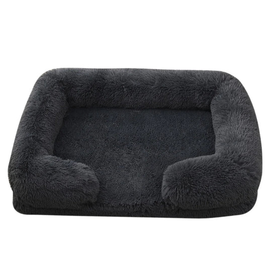 Panier pour grand chien de couleur noir avec oreiller qui fait tout le long du panier pour chien. Image produit boutiquechien